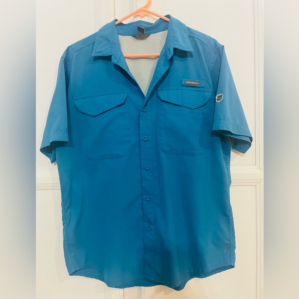 Eddie Bauer Men’s Blue Short Sleeve Button Down Performance‎ Shirt Size Medium